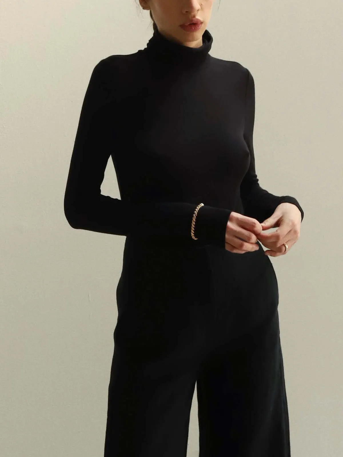 Gia Turtleneck - Black